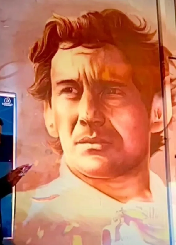 Retrato masculino realista pintado em aerografia, em tons quentes
